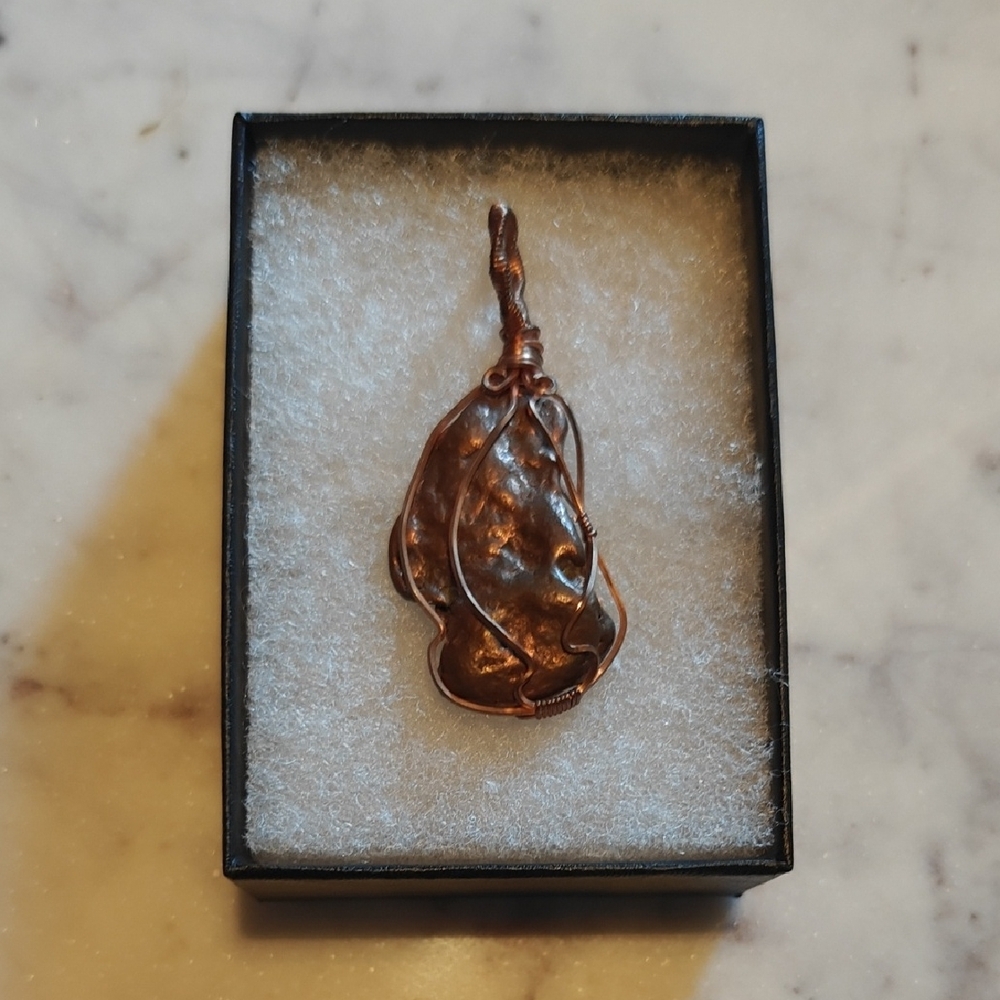 Elegant Copper Pendant Necklace